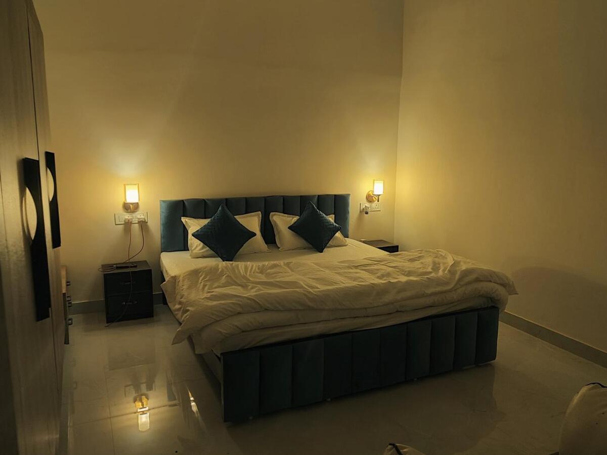 Villa Gc Farms à Ayodhya Extérieur photo