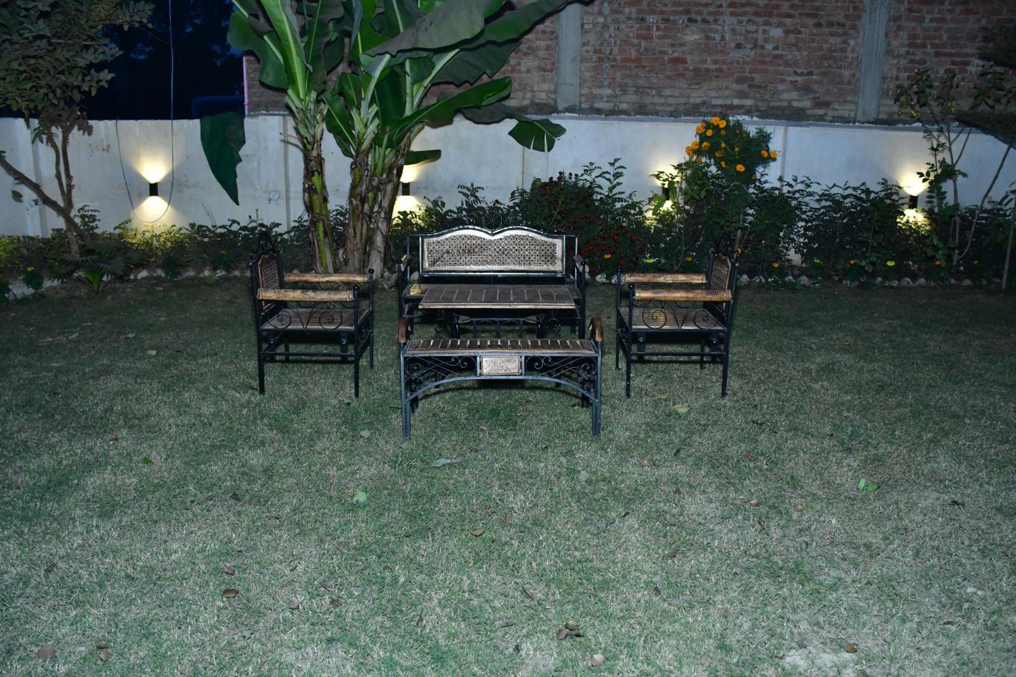 Villa Gc Farms à Ayodhya Extérieur photo